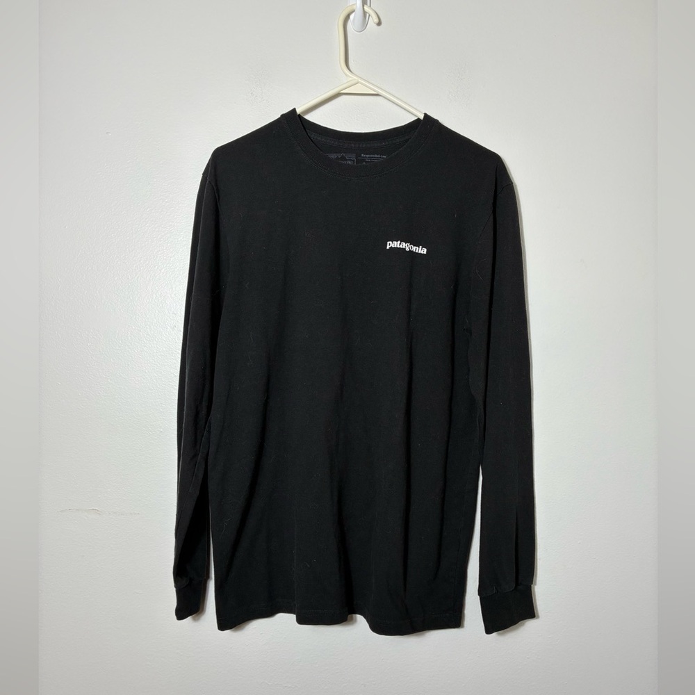 Patagonia Long Sleeve‎ Tee Men’s Small Black Logo Outdoor Hiking